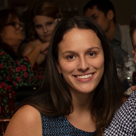 Meet your Posher, Lauren - Picture 1 of 1